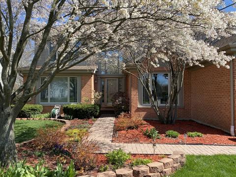 1321 Saddlebrook Rd, Bartlett, IL 60103 photo 2