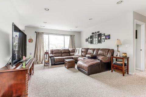 674 Thorntree Ct #D2, Bartlett, IL 60103 photo 3