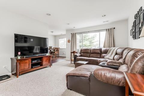 674 Thorntree Ct #D2, Bartlett, IL 60103 photo 4