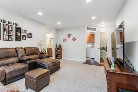 674 Thorntree Ct #D2, Bartlett, IL 60103 photo 6