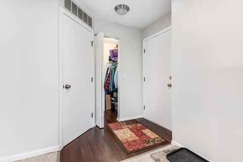 674 Thorntree Ct #D2, Bartlett, IL 60103 photo 7