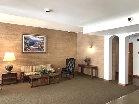 1633 River St #2F, Des Plaines, IL 60016 photo 2
