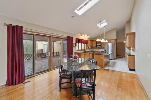 885 Red Oak St, Addison, IL 60101 photo 3