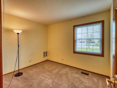 416 E Chippendale Dr, Bartlett, IL 60103 photo 12