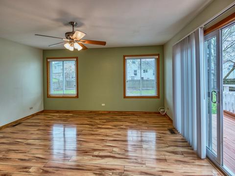 416 E Chippendale Dr, Bartlett, IL 60103 photo 8