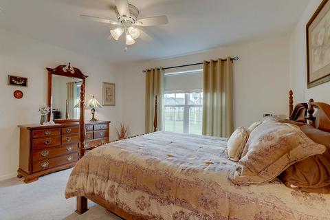 1105 Monroe Ave, Mchenry, IL 60050 photo 9