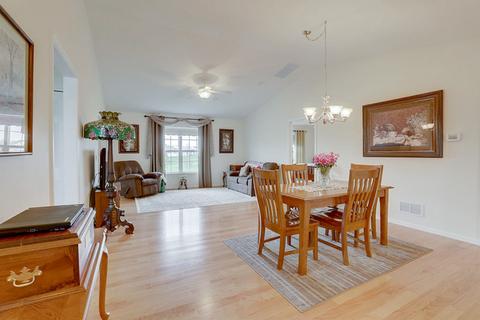 1105 Monroe Ave, Mchenry, IL 60050 photo 3