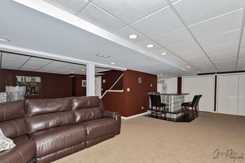 20 Deeke Ct, Roselle, IL 60172 photo 32