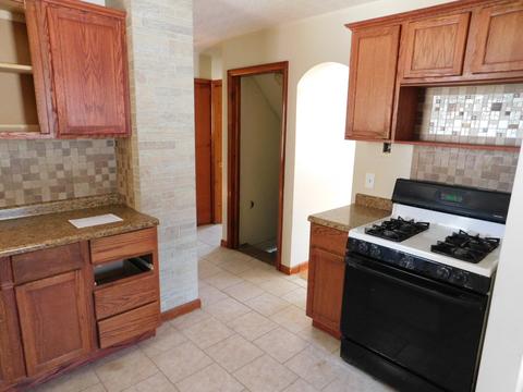 906 Douglas St, Morris, IL 60450 photo 6