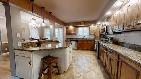 905 Crestline Dr, Normal, IL 61761 photo 16