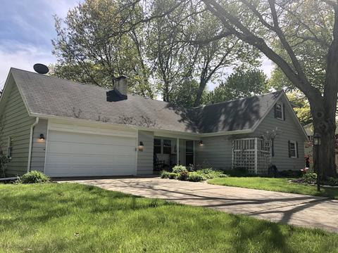 905 Crestline Dr, Normal, IL 61761 photo 1