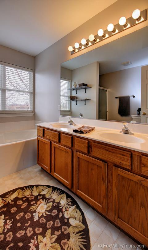 988 S Hampton Ct, Aurora, IL 60506 photo 33