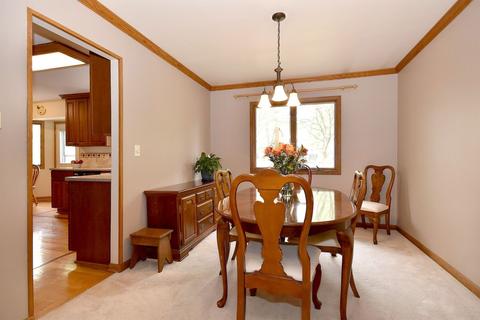 820 Francine Dr, Bartlett, IL 60103 photo 4