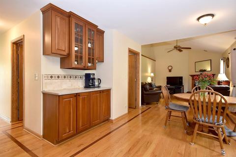 820 Francine Dr, Bartlett, IL 60103 photo 8