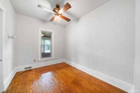 364 Dwight St, Elgin, IL 60120 photo 5