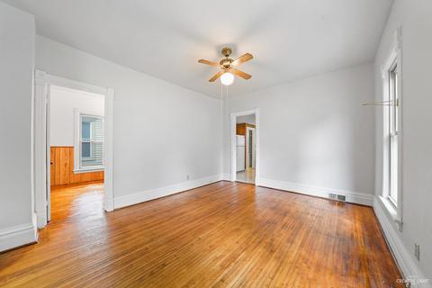 364 Dwight St, Elgin, IL 60120 photo 9