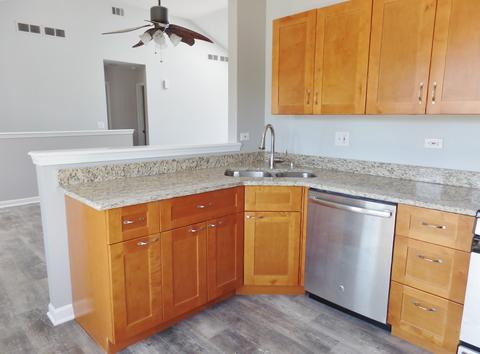 1504 Comanche Dr, Bolingbrook, IL 60490 photo 7
