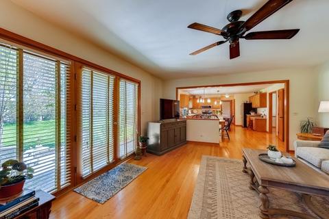 685 Spruce Tree Dr, Cary, IL 60013 photo 8