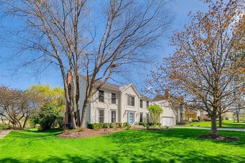 685 Spruce Tree Dr, Cary, IL 60013 photo 1