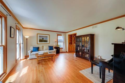 685 Spruce Tree Dr, Cary, IL 60013 photo 3