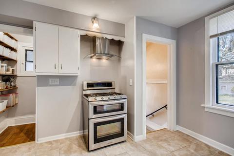 63 S Root St, Aurora, IL 60505 photo 12