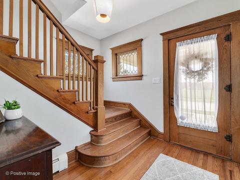 508 N Main St, Wheaton, IL 60187 photo 3