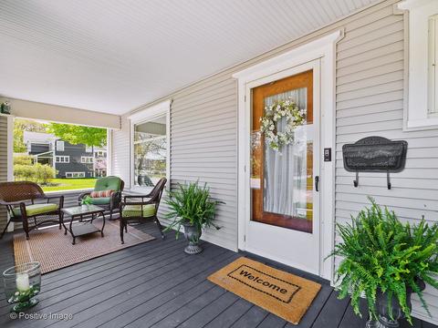 508 N Main St, Wheaton, IL 60187 photo 2