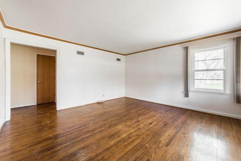 1044 Pitner Ave, Evanston, IL 60202 photo 3