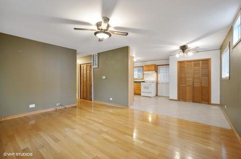 191 Fletcher Dr, Wheeling, IL 60090 photo 4