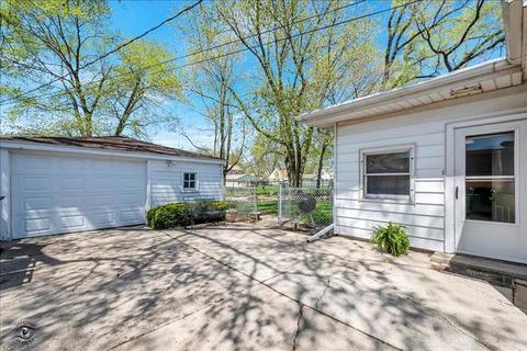 6818 S 77th Ave, Bridgeview, IL 60455 photo 13