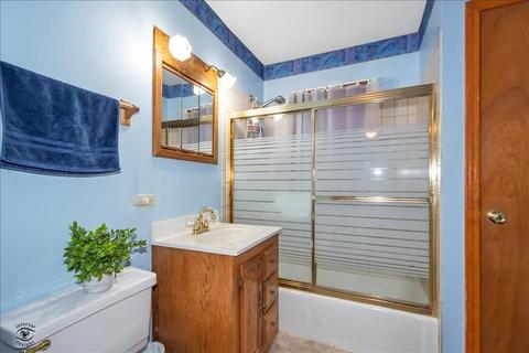 6818 S 77th Ave, Bridgeview, IL 60455 photo 8