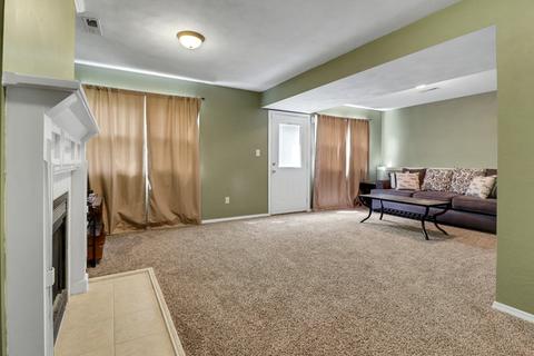 9 Cedar Ct, Bloomington, IL 61701 photo 9