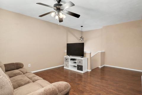 9 Cedar Ct, Bloomington, IL 61701 photo 8