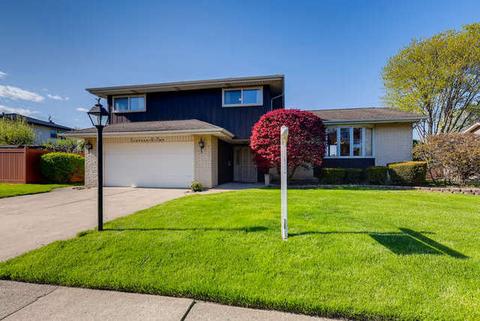 1602 E Cedar Ln, Mount Prospect, IL 60056 photo 2