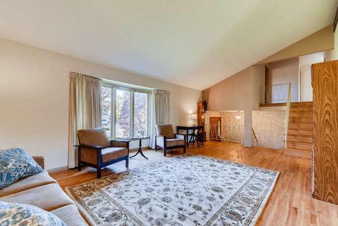 1602 E Cedar Ln, Mount Prospect, IL 60056 photo 7
