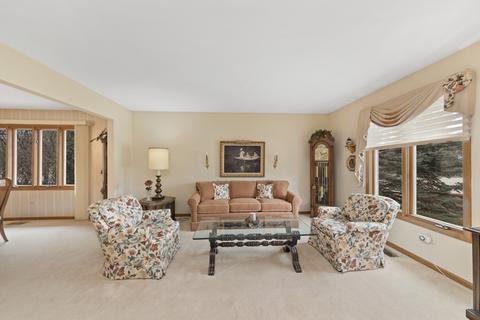 449 Waterford Dr, Willowbrook, IL 60527 photo 5