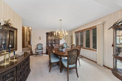 449 Waterford Dr, Willowbrook, IL 60527 photo 6