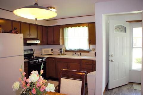 484 S Curtis Ave, Kankakee, IL 60901 photo 5