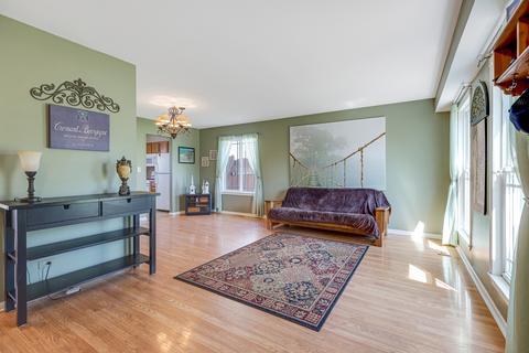 555 Foxford Rd, Bartlett, IL 60103 photo 4