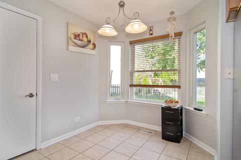 1451 Beaumont Cir, Bartlett, IL 60103 photo 6