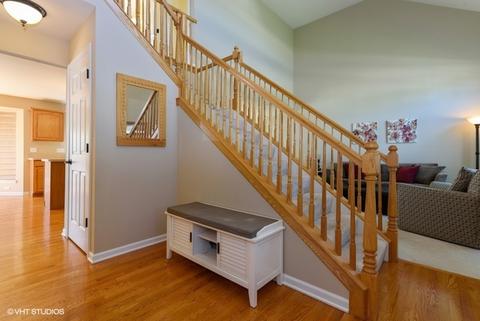 223 Hearthstone Dr, Bartlett, IL 60103 photo 3