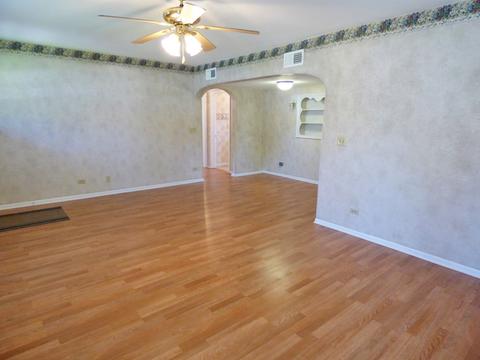 324 E Steward St, Plano, IL 60545 photo 6