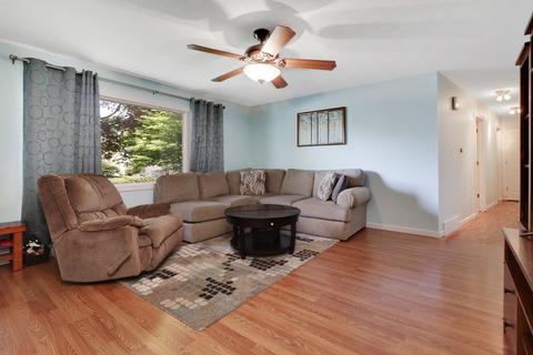 7 Linda Ln, Normal, IL 61761 photo 2