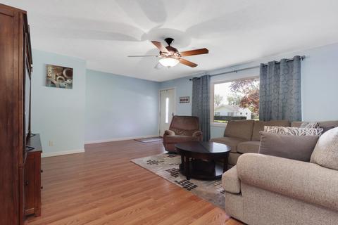 7 Linda Ln, Normal, IL 61761 photo 4