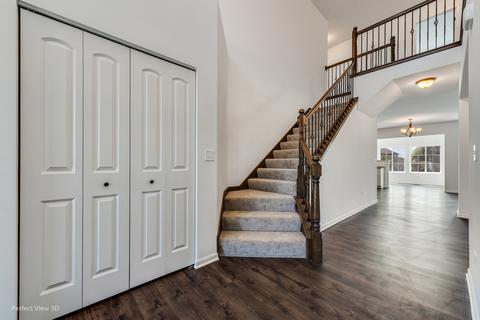 16413 S Mueller Cir, Plainfield, IL 60586 photo 2