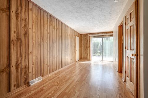 421 Northgate Rd, Lindenhurst, IL 60046 photo 7