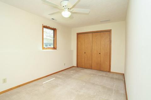 44 Edgewood Ct, Bloomington, IL 61701 photo 7