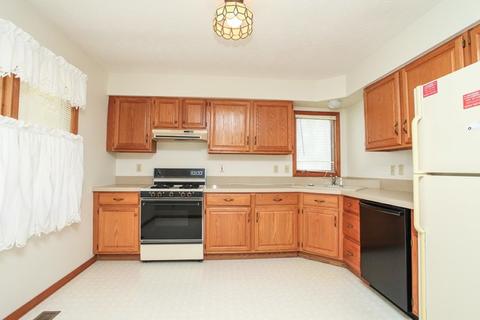 44 Edgewood Ct, Bloomington, IL 61701 photo 12