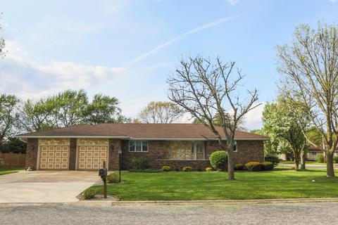 208 Scott Dr, Dwight, IL 60420 photo 1