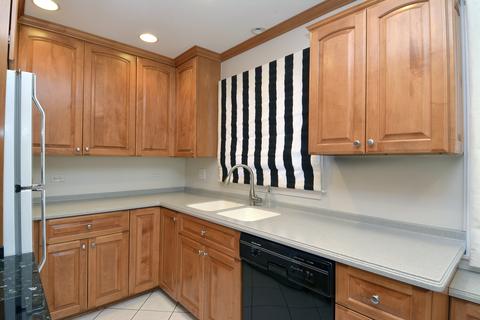 421 S Pine St, Mount Prospect, IL 60056 photo 17